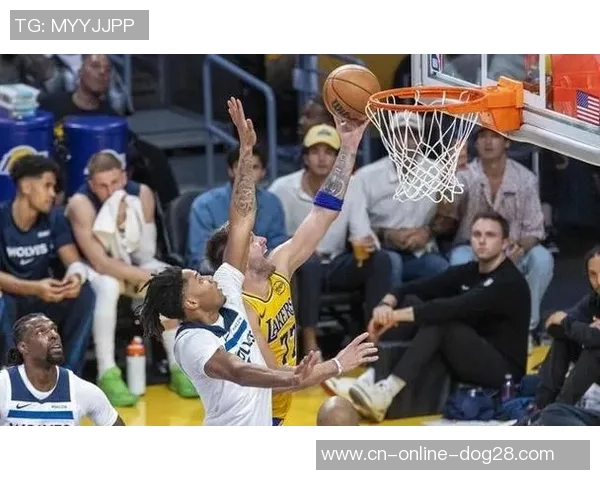 2019年11月2日湖人与开拓者的激烈对决回顾与精彩瞬间分析