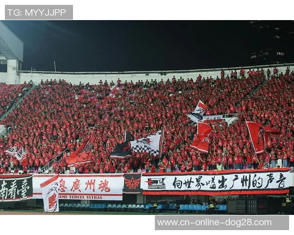 浦和红钻与广州恒大激战成平双方在亚冠赛场上展现精彩表现