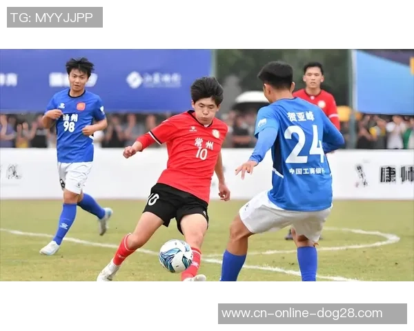 官方:苏超扬州队揭露招募下赛季主教练、助教与球员 官方:苏超扬州队揭露招募下赛季主教练、助教与球员